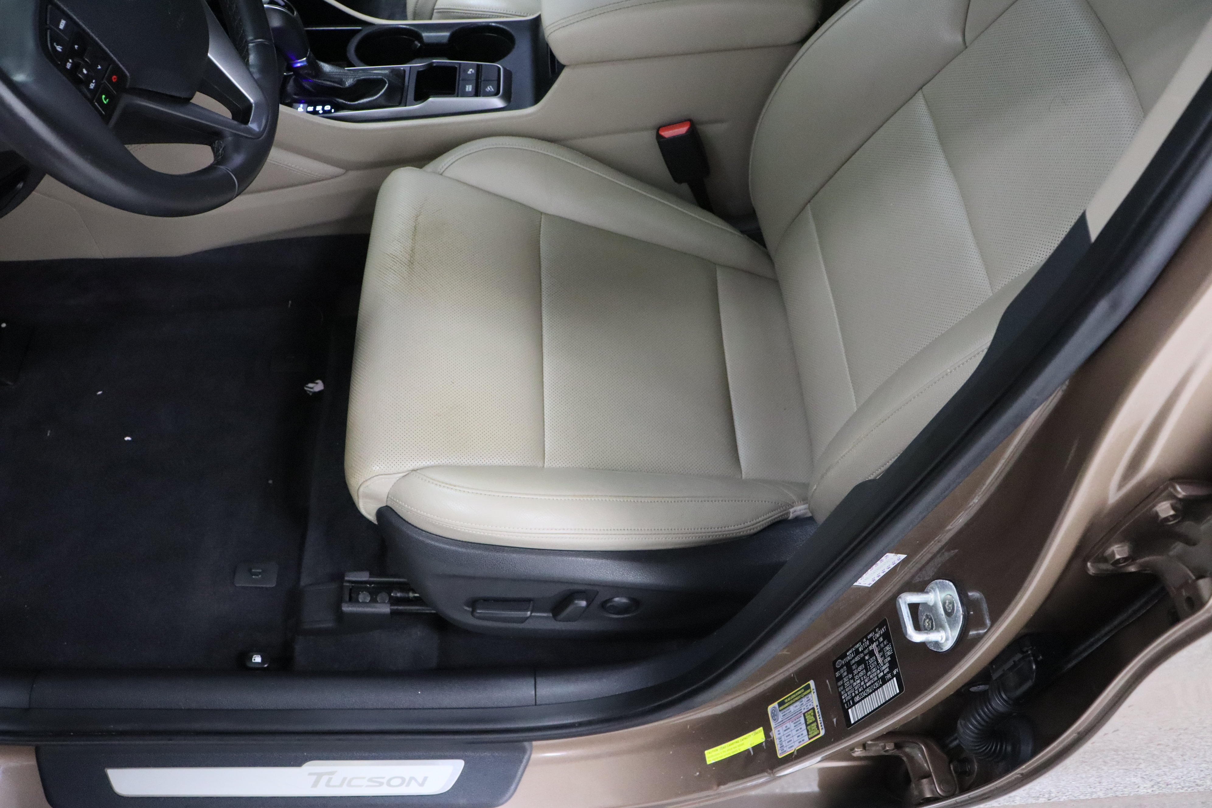 Used 2016 Mojave Sand Hyundai Limited 1.6T image 15