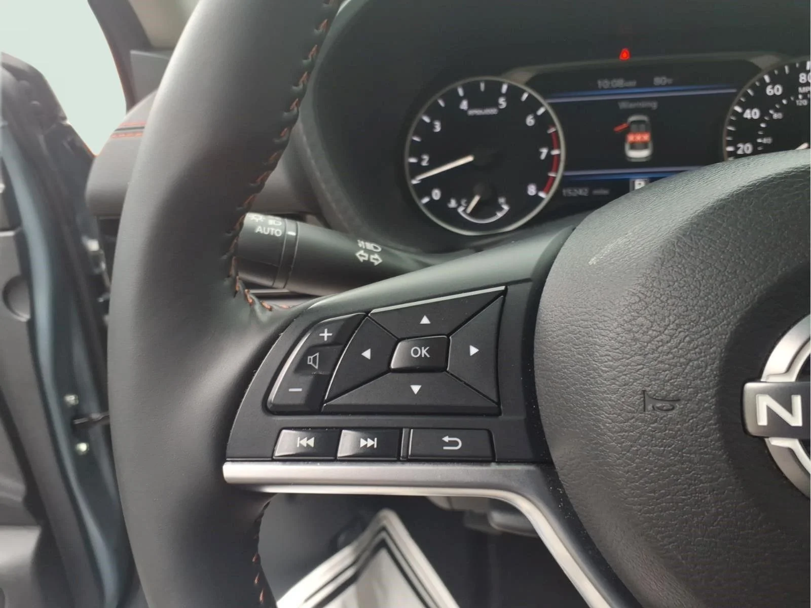 Used 2025 Gray Nissan SR image 23