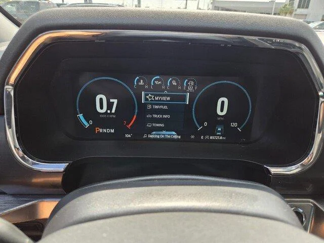 Used 2021 Star White Metallic Tri-Coat Ford LARIAT image 17