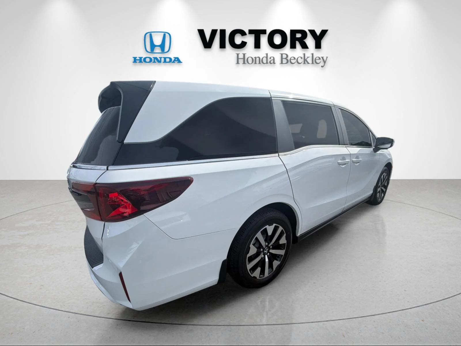 New 2026 Platinum White Pearl Honda EX-L image 5
