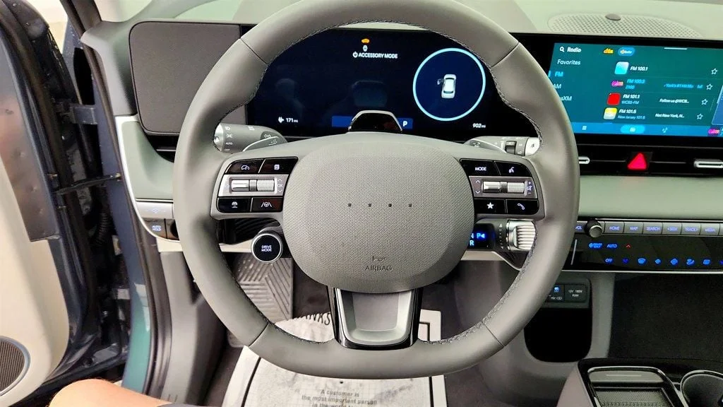 Used 2026 Digital Teal Hyundai Limited RWD image 13