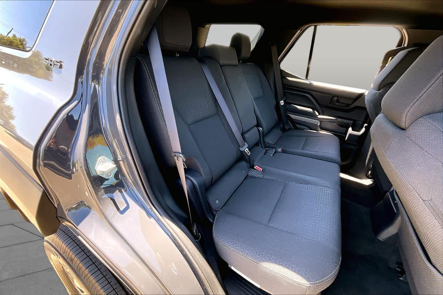 Used 2025 Underground Toyota SR5 image 19