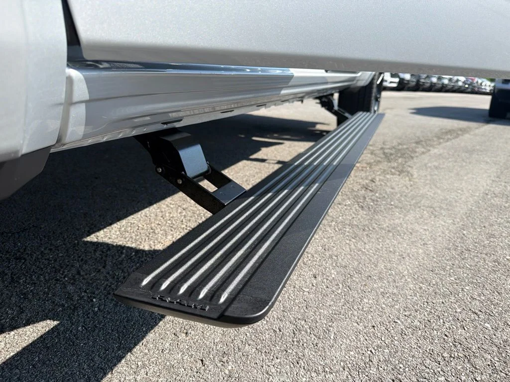New 2026 Silver Zynith Exterior Paint RAM Laramie image 15