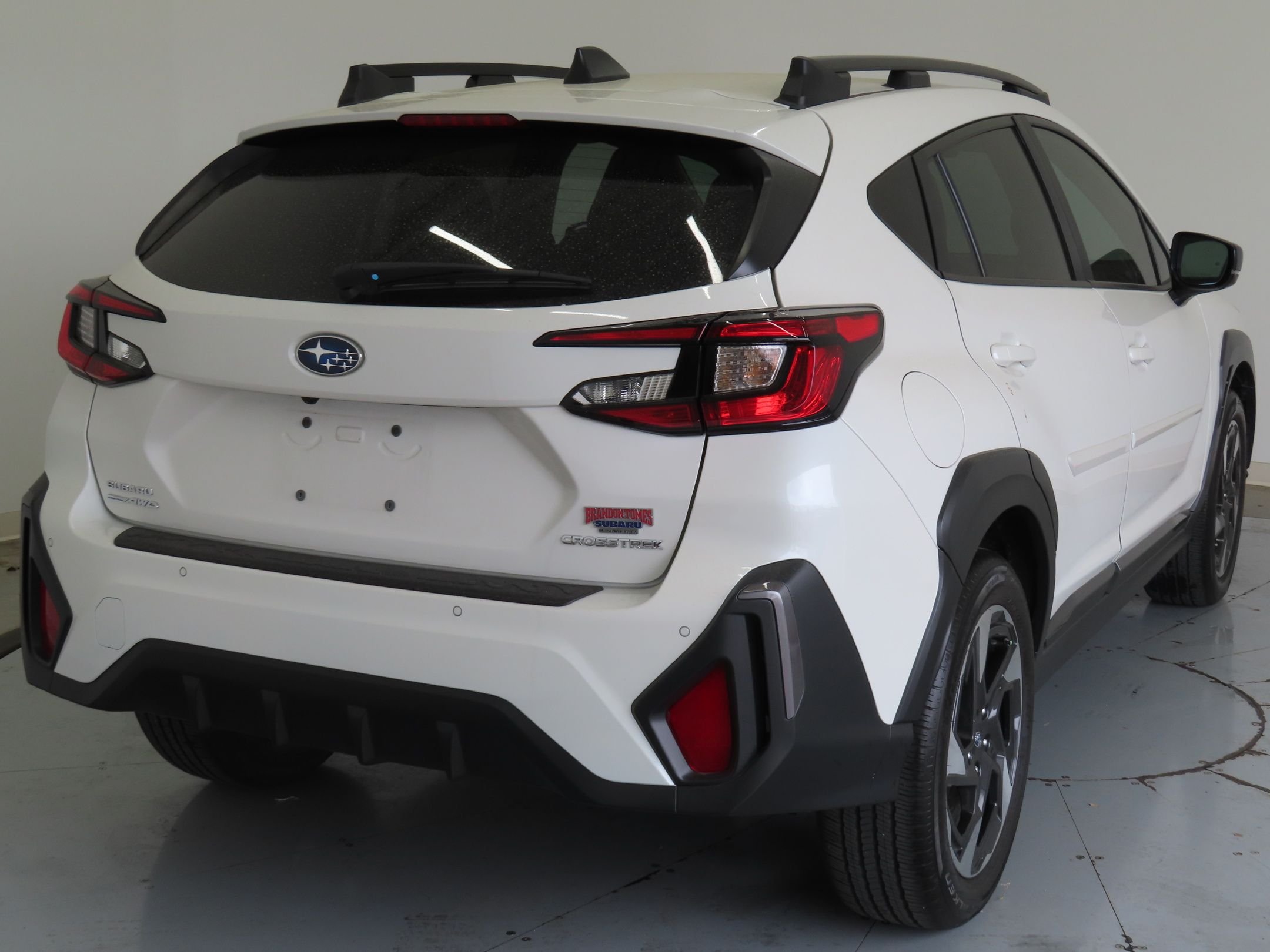 Used 2025 White Subaru Limited image 3