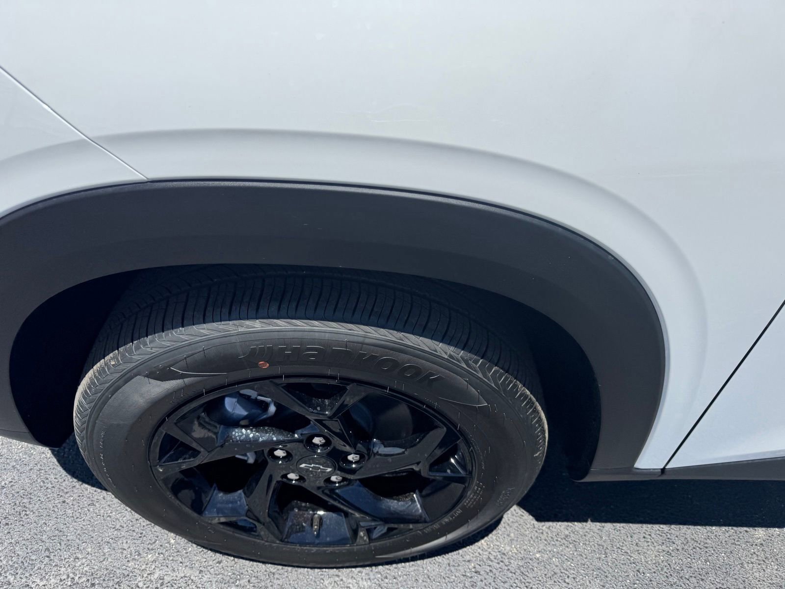 New 2026 Summit White Chevrolet LT image 8
