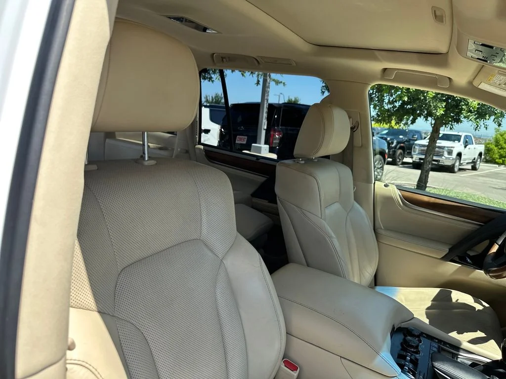 Used 2020 White Lexus 570 image 37