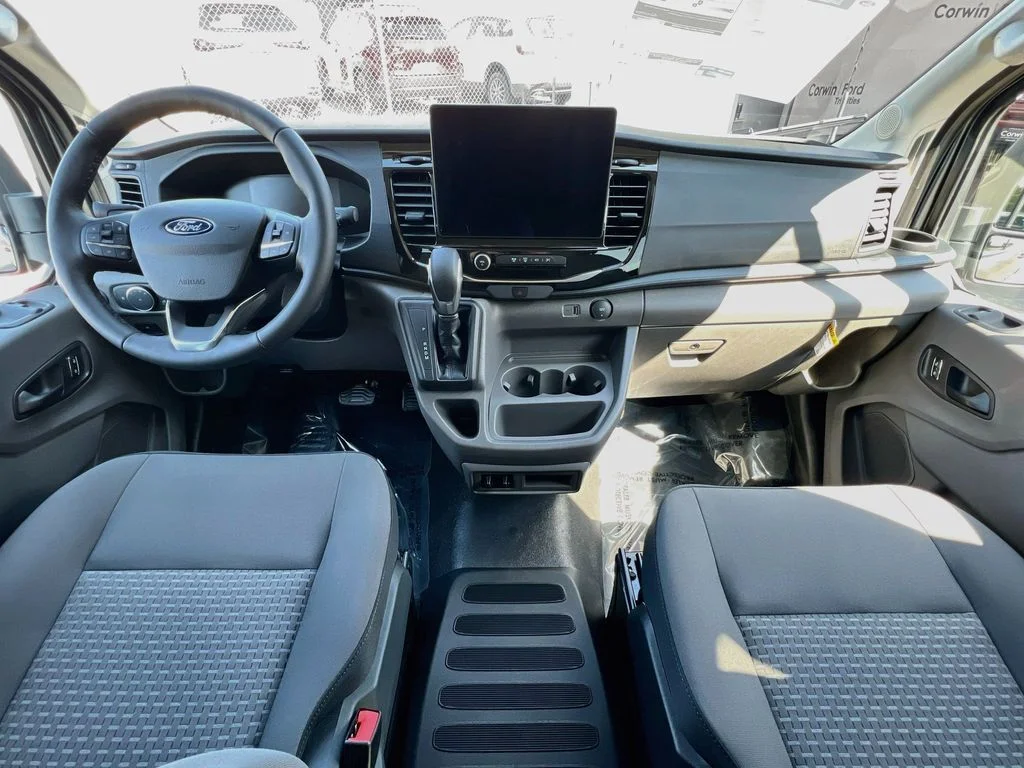 New 2026 Carbonized Gray Metallic Ford XLT image 7
