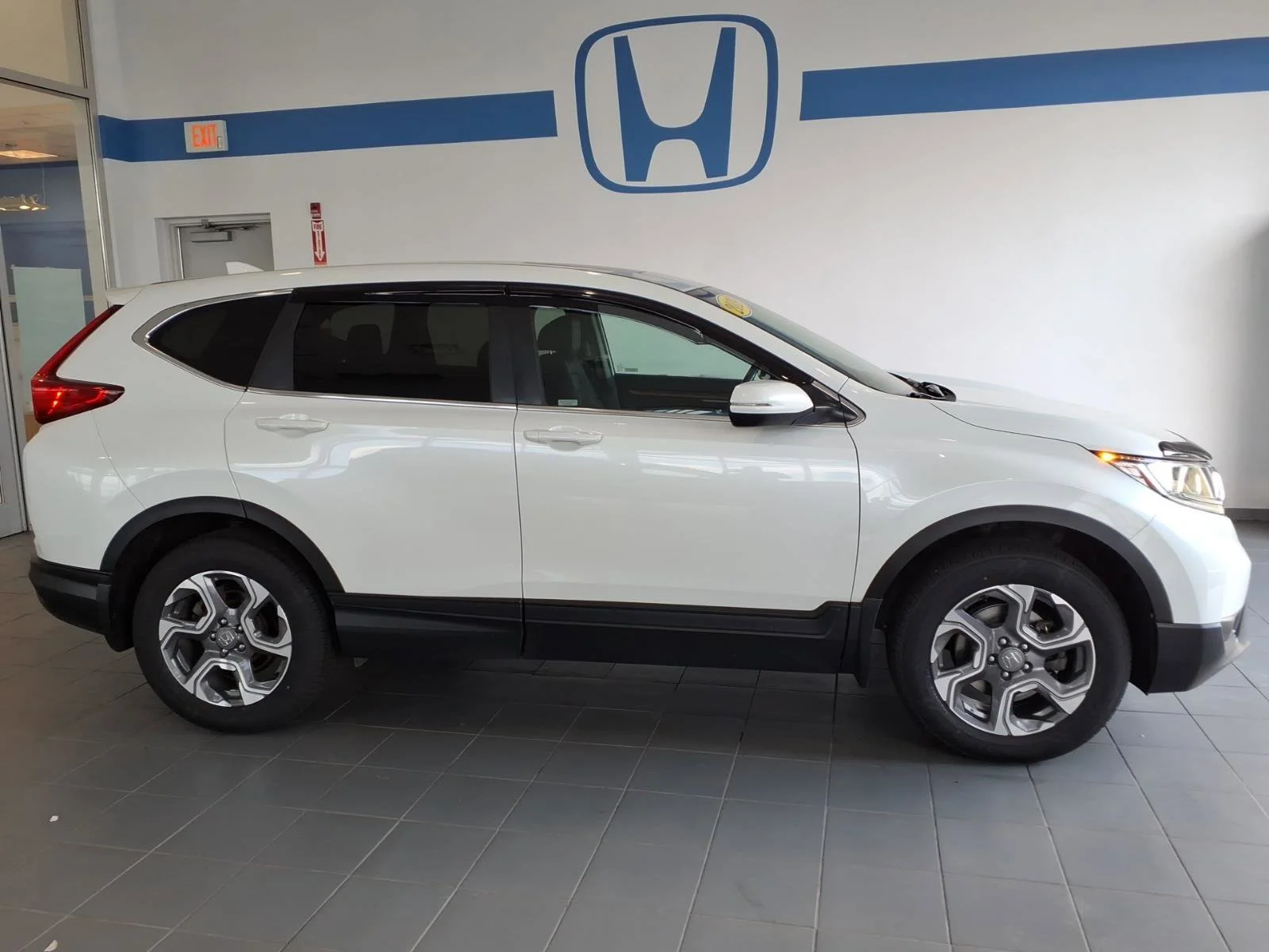 Certified Used 2019 Platinum White Pearl Honda EX-L image 4