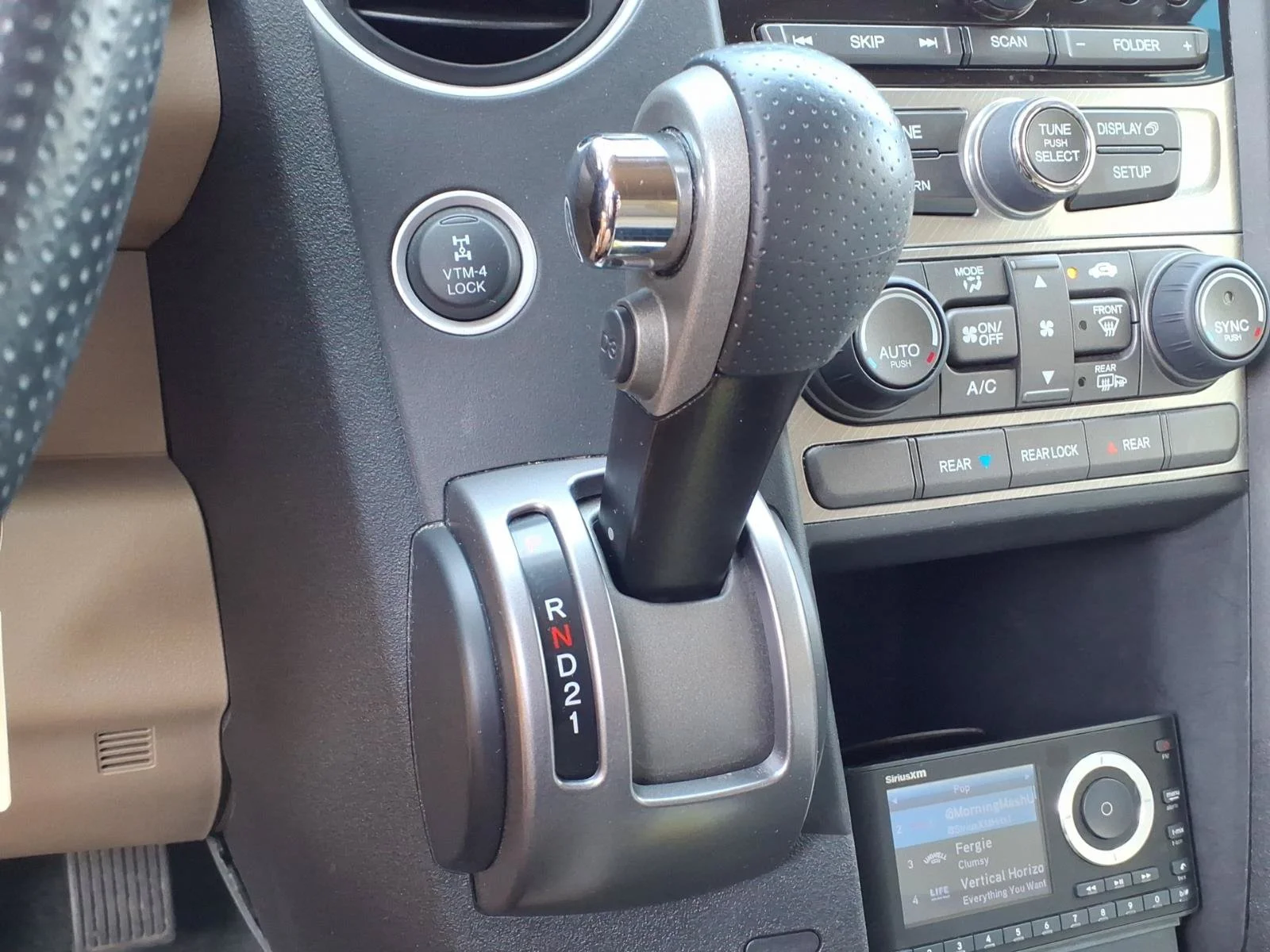 2014 Honda Pilot EX - Photo 21