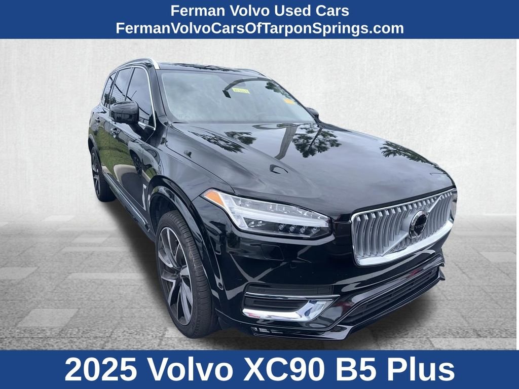 2025 Volvo XC90 B5 Plus Bright 4WD's photo