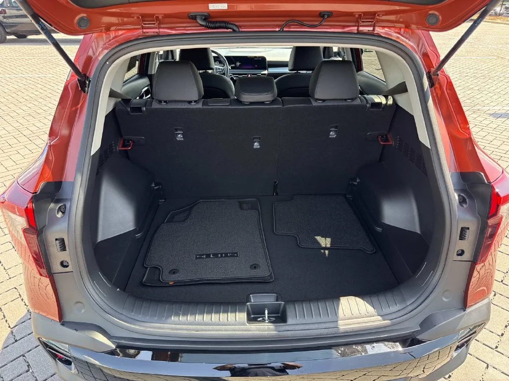 Used 2026 Orange Kia S image 28