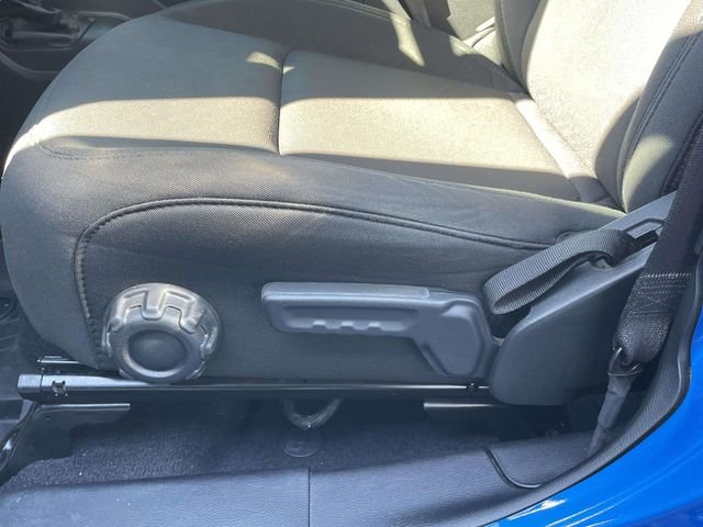 Used 2021 Blue Pearl Jeep Unlimited Sport Altitude image 18