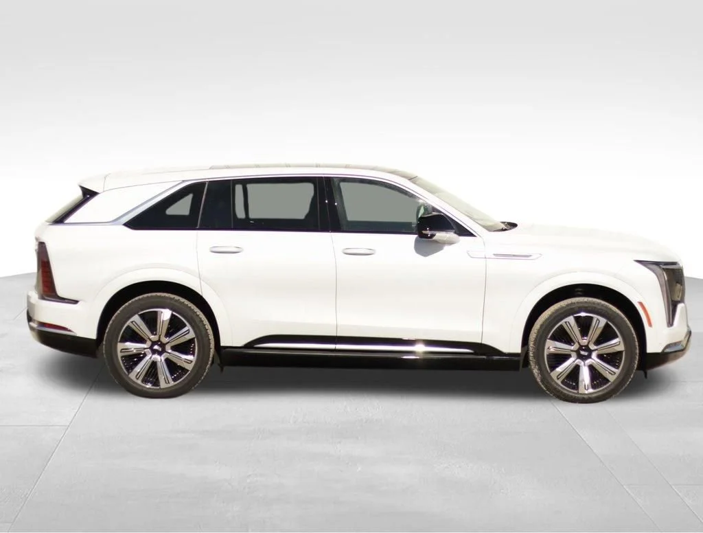 2026 Cadillac Escalade IQ Luxury - Photo 8