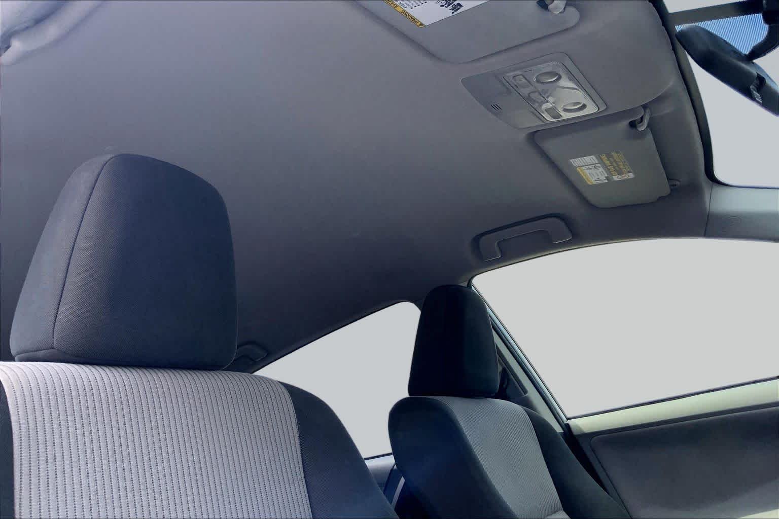 Used 2013 Classic Silver Metallic Toyota LE image 14