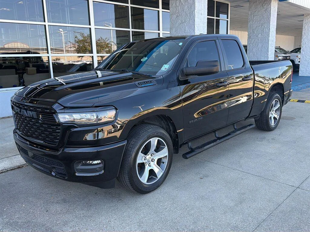 Used 2025 Diamond Black Crystal Pearlcoat Ram Tradesman image 2