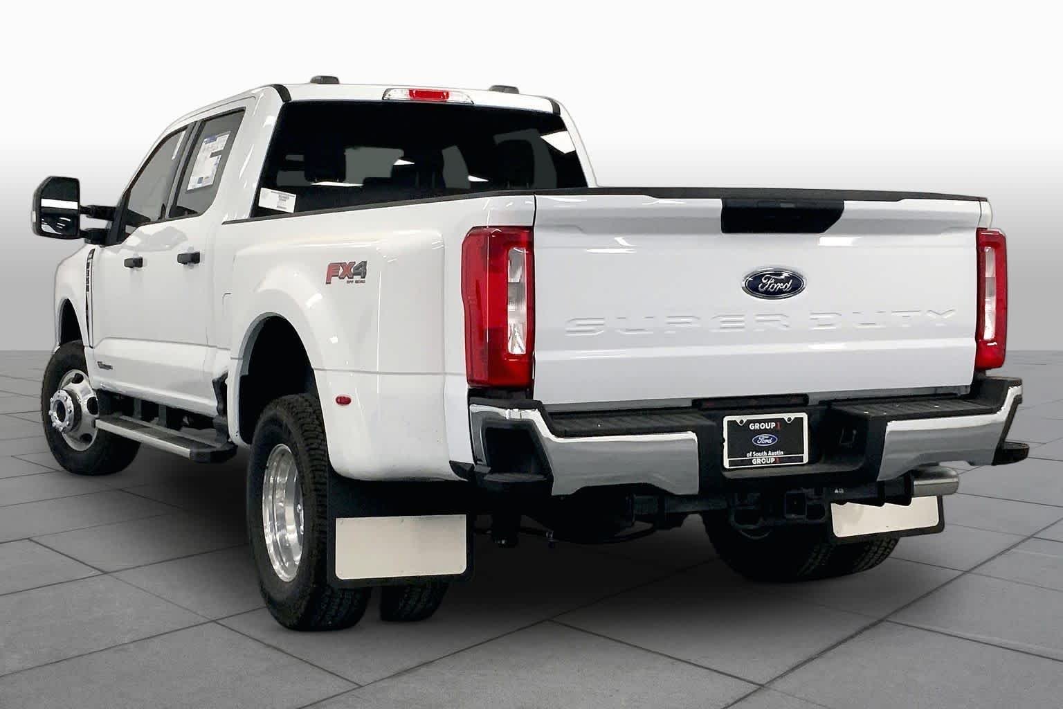 New 2026 Oxford White Ford F-350® XLT image 11