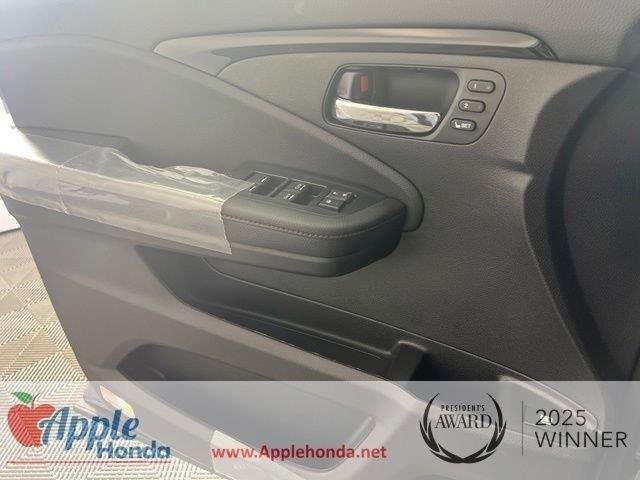 New 2026 Sonic Gray Pearl Honda Black Edition image 12