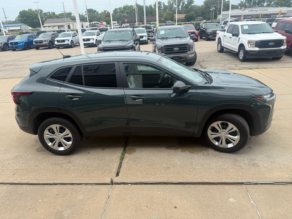 Used 2026 Marina Blue Metallic Chevrolet LS image 5