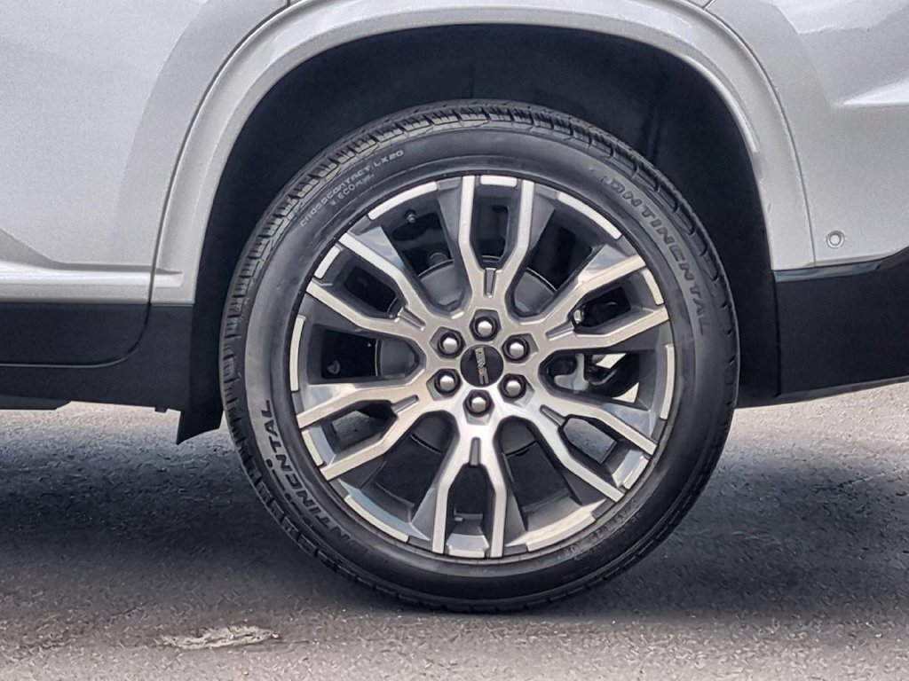 New 2026 Glacier White Tricoat GMC Denali Ultimate image 35