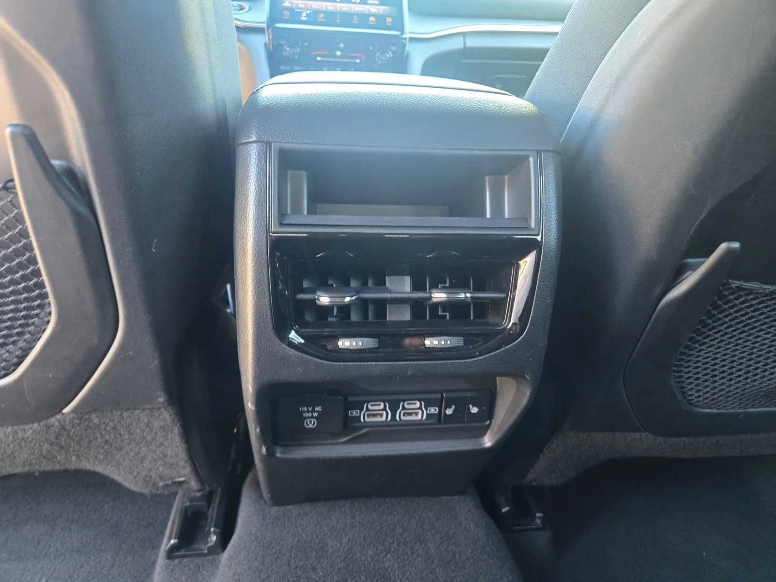 Used 2024  Jeep  image 14