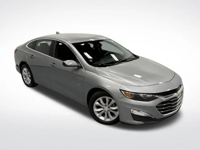 Used 2025 Gray Chevrolet LT image 34