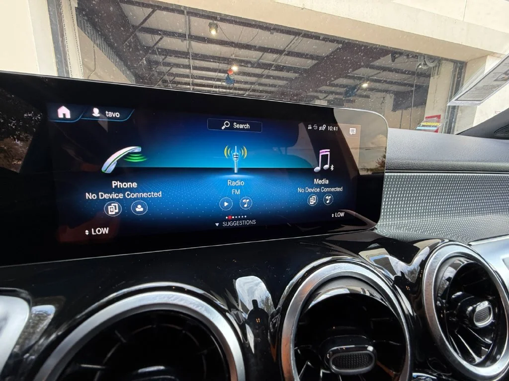 Used 2023  Mercedes-Benz GLB 250 image 21