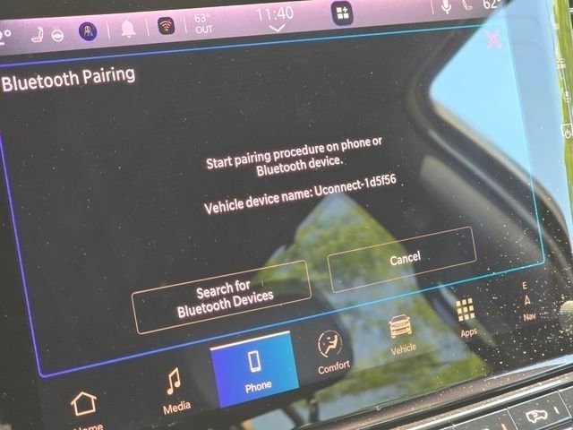 Used 2025 Diamond Black Crystal Pearlcoat Jeep Base image 10