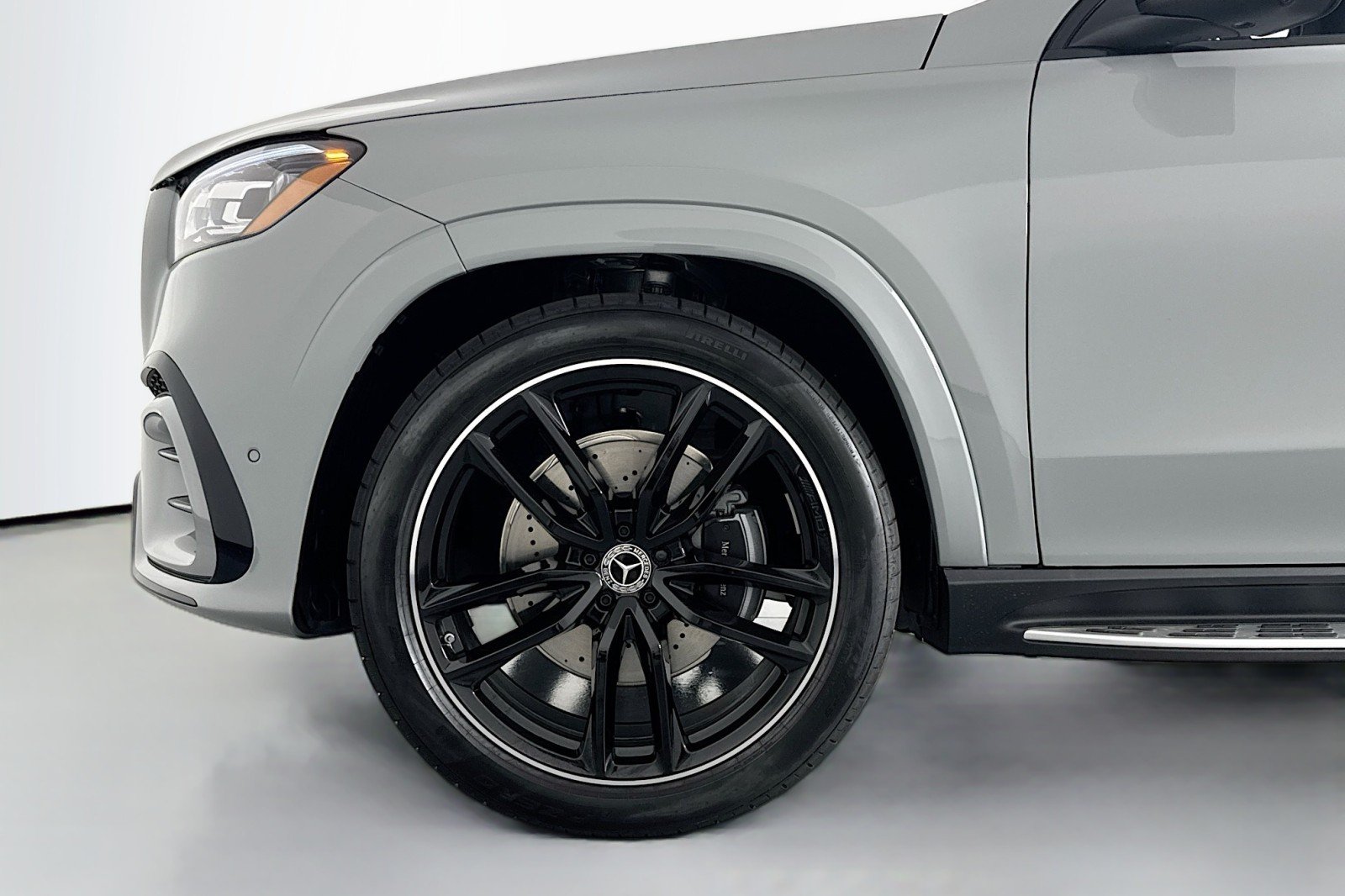 New 2026 MANUFAKTUR Alpine Grey Mercedes-Benz GLS 580 4MATIC® SUV image 10