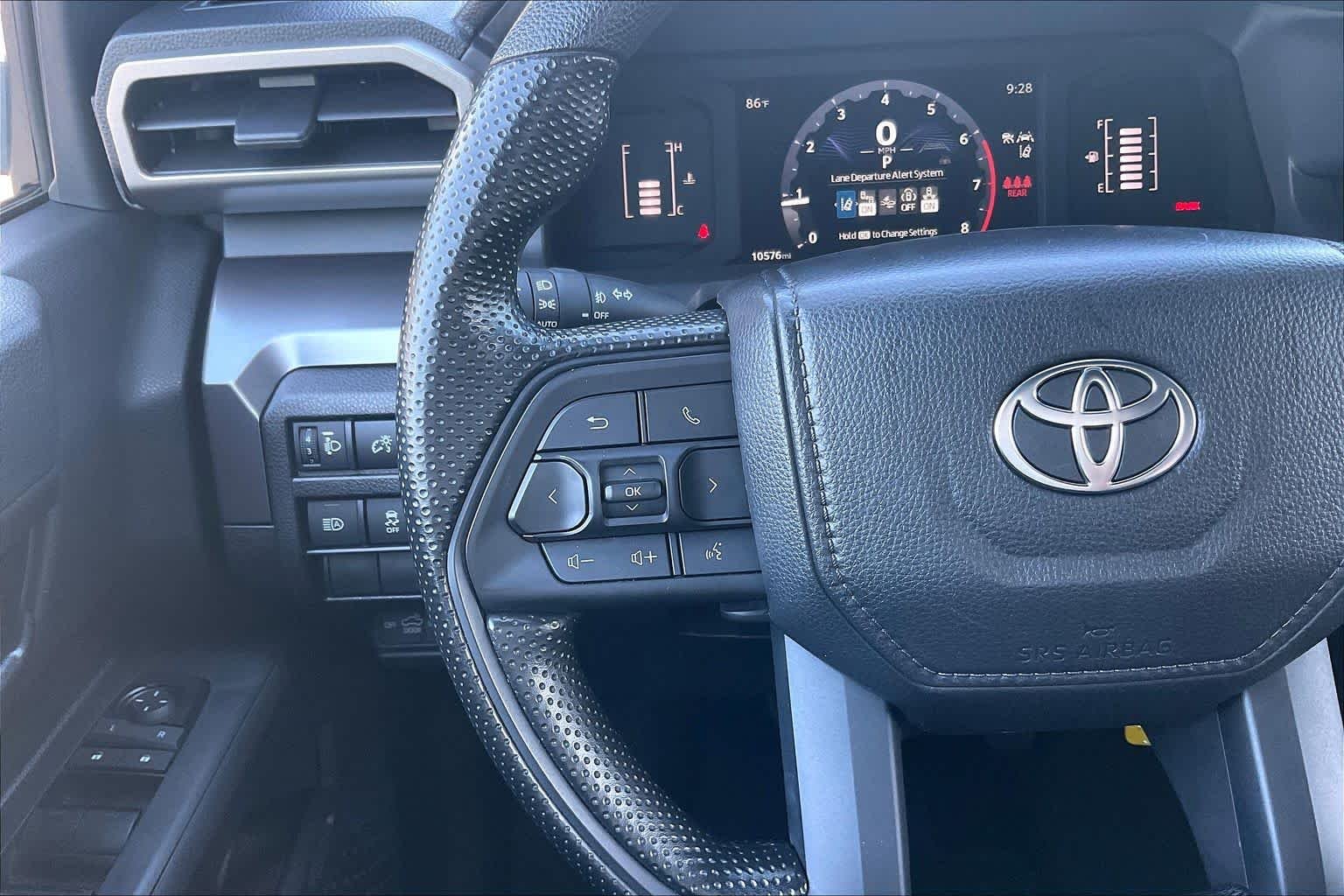 Used 2025 Ice Cap Toyota SR5 image 22