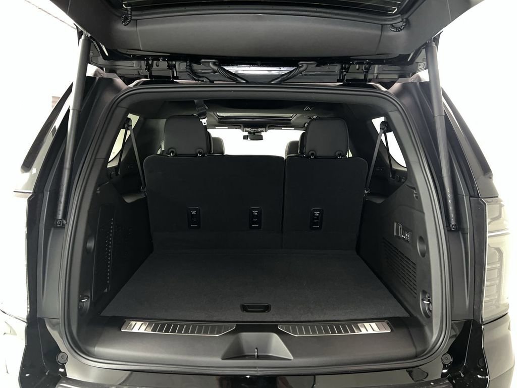 2026 Chevrolet Suburban Premier - Photo 25