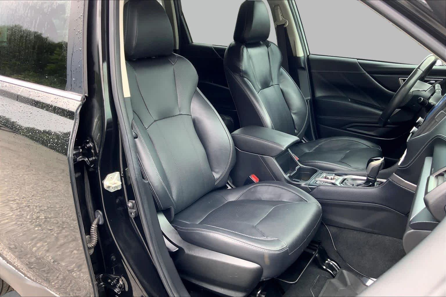 Used 2020 Crystal Black Silica Subaru Limited image 9