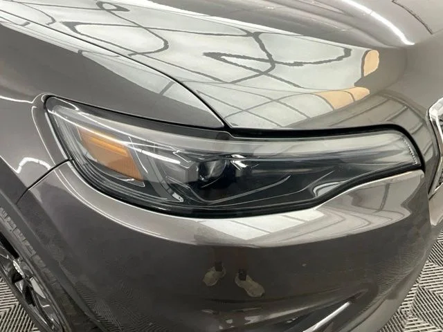 Used 2020 Gray Jeep Latitude Plus image 29