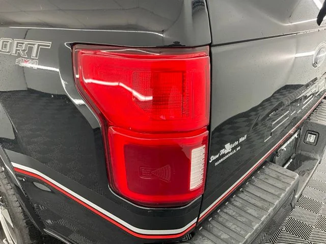 Used 2018 Black Ford Lariat image 27