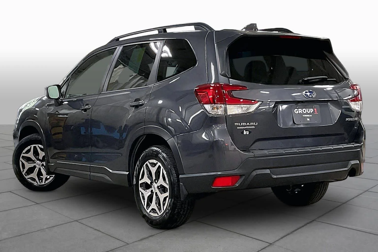 Used 2021 Magnetite Gray Metallic Subaru Premium image 12
