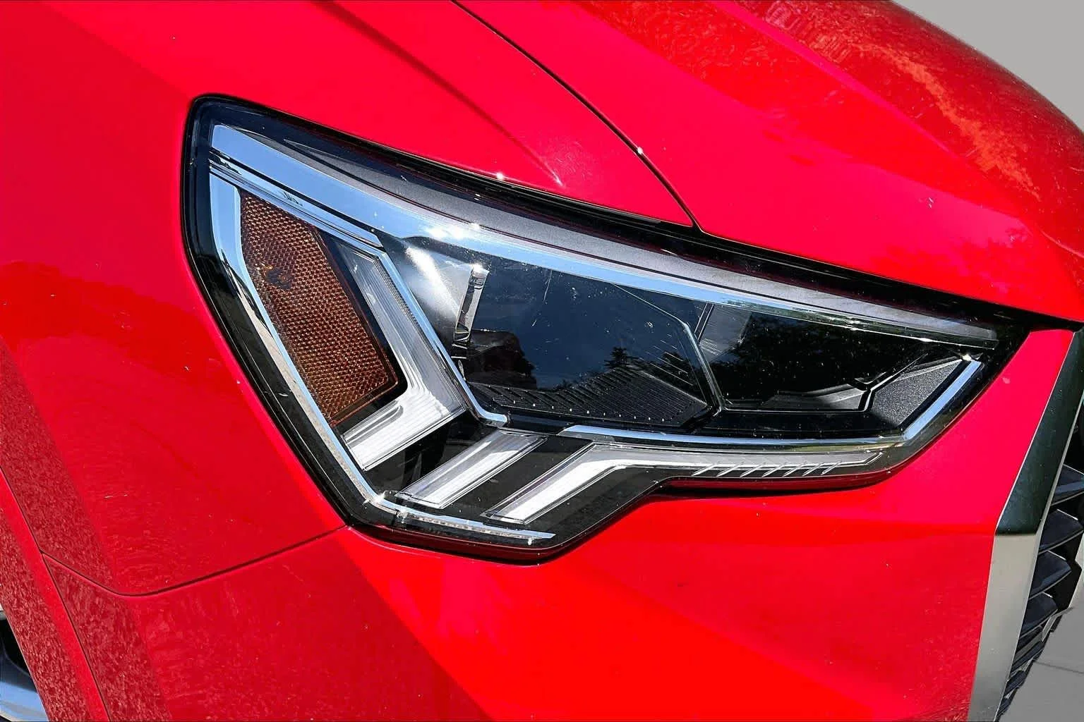 Certified Used 2025 Progressive Red Audi S line Premium image 27