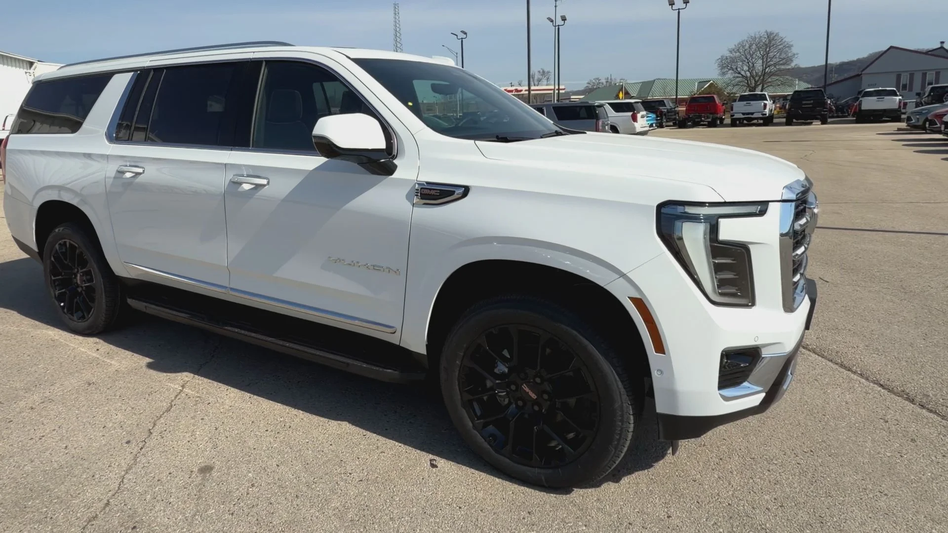 New 2026 Summit White GMC Elevation image 26