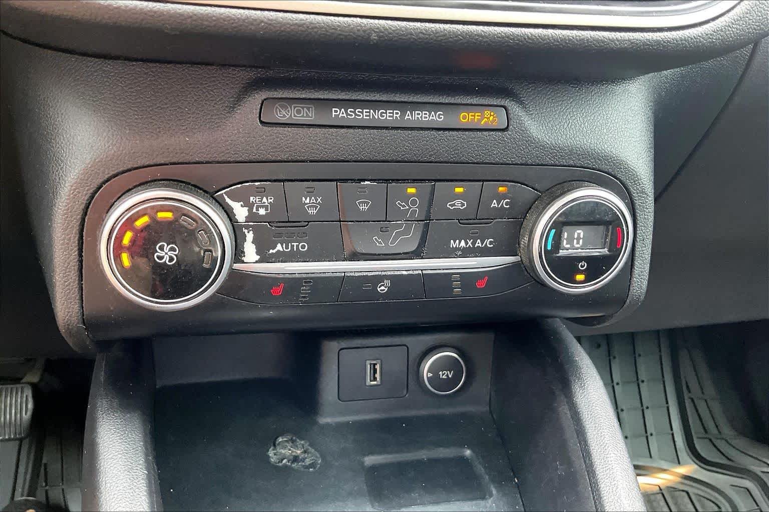 Used 2020 Desert Gold Ford SEL image 31