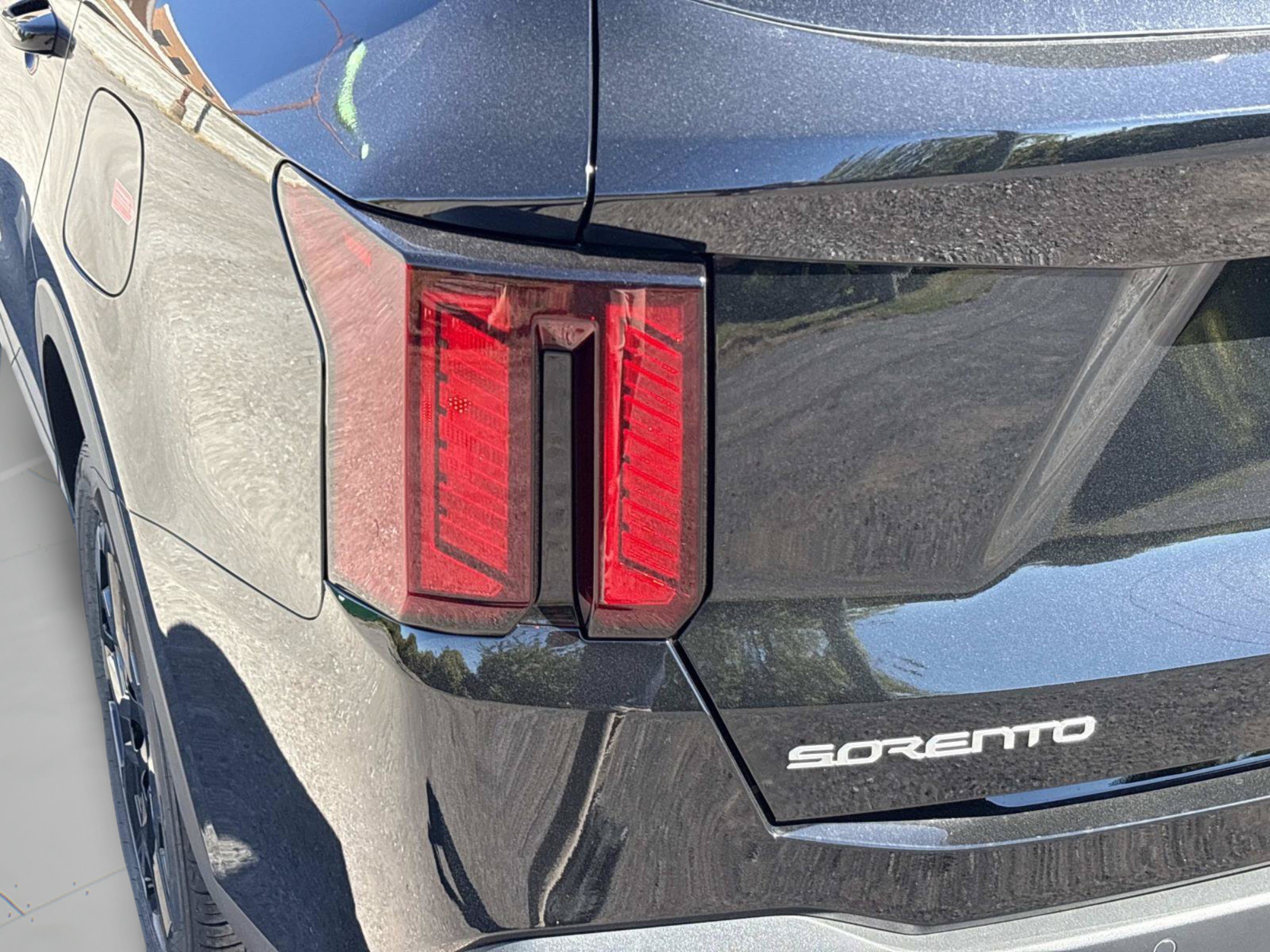 New 2026 Ebony Black Kia S image 33