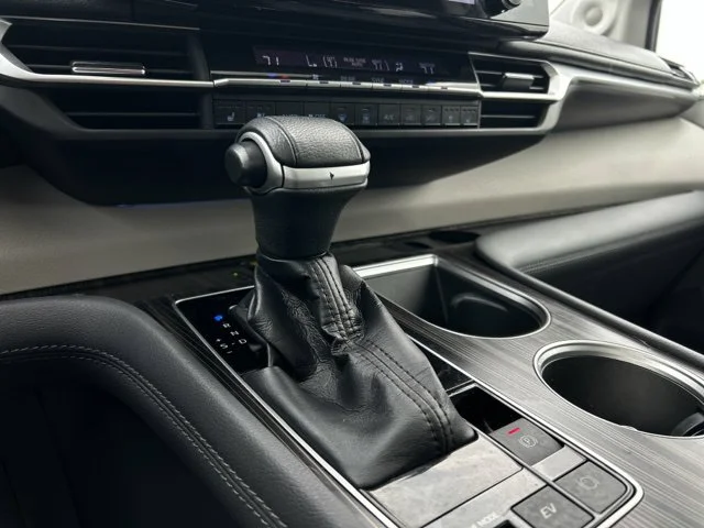 2021 Toyota Sienna Limited - Photo 48