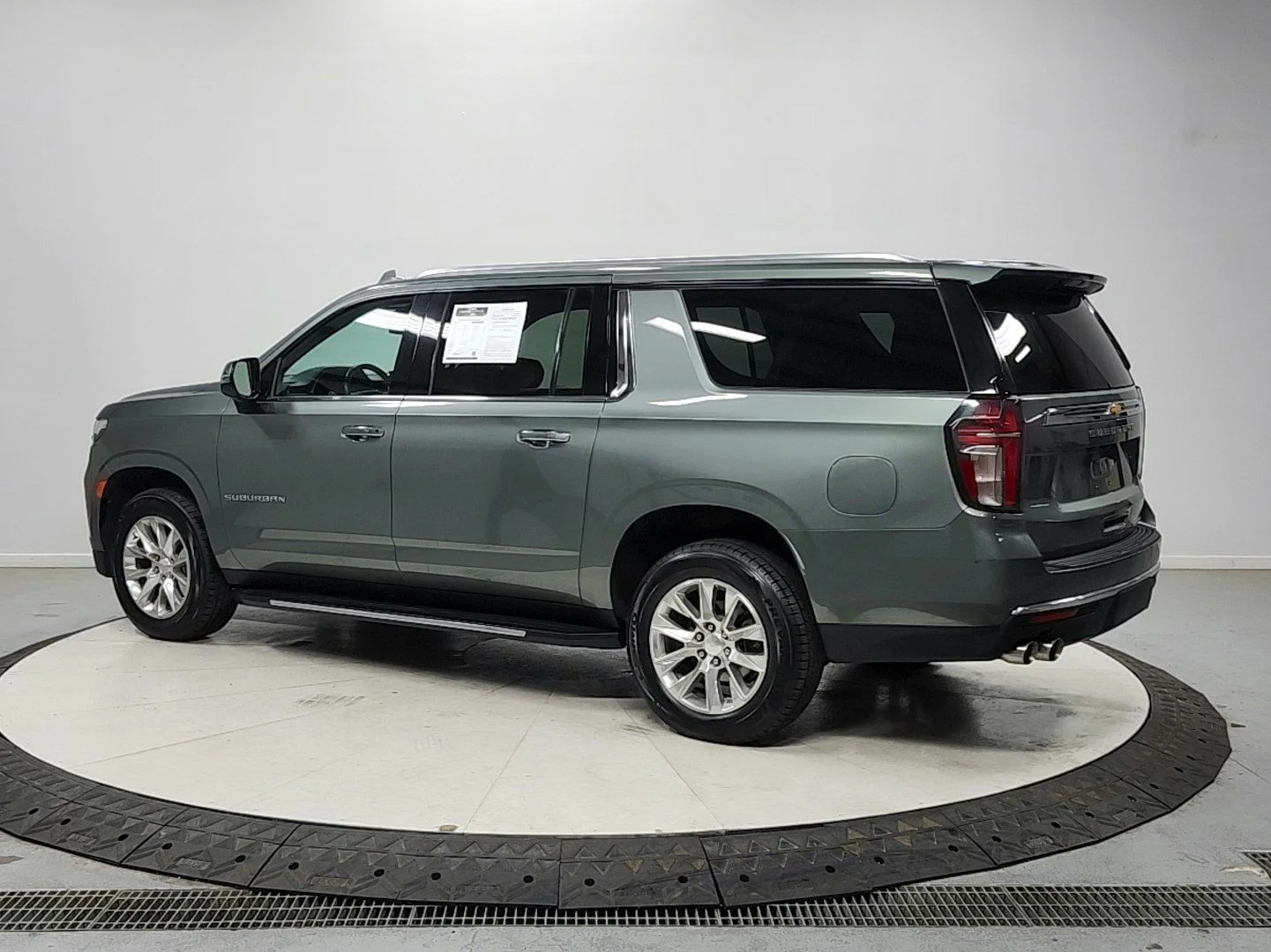 Used 2023 Silver Sage Metallic Chevrolet Premier image 5