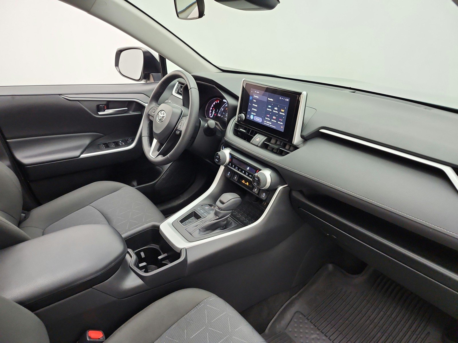 Used 2023 Lunar Rock Toyota XLE FWD (Natl) image 21