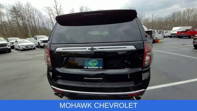 Used 2023 Black Chevrolet High Country image 8