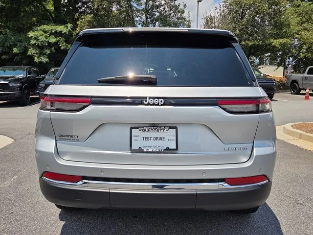 Used 2025 Silver Jeep Limited image 7