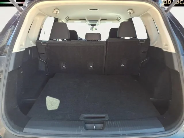 Used 2024  Nissan SV image 26