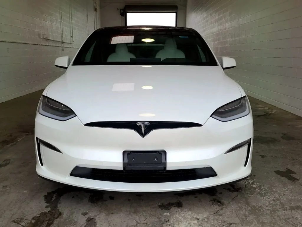Used 2022 White Tesla Plaid image 6