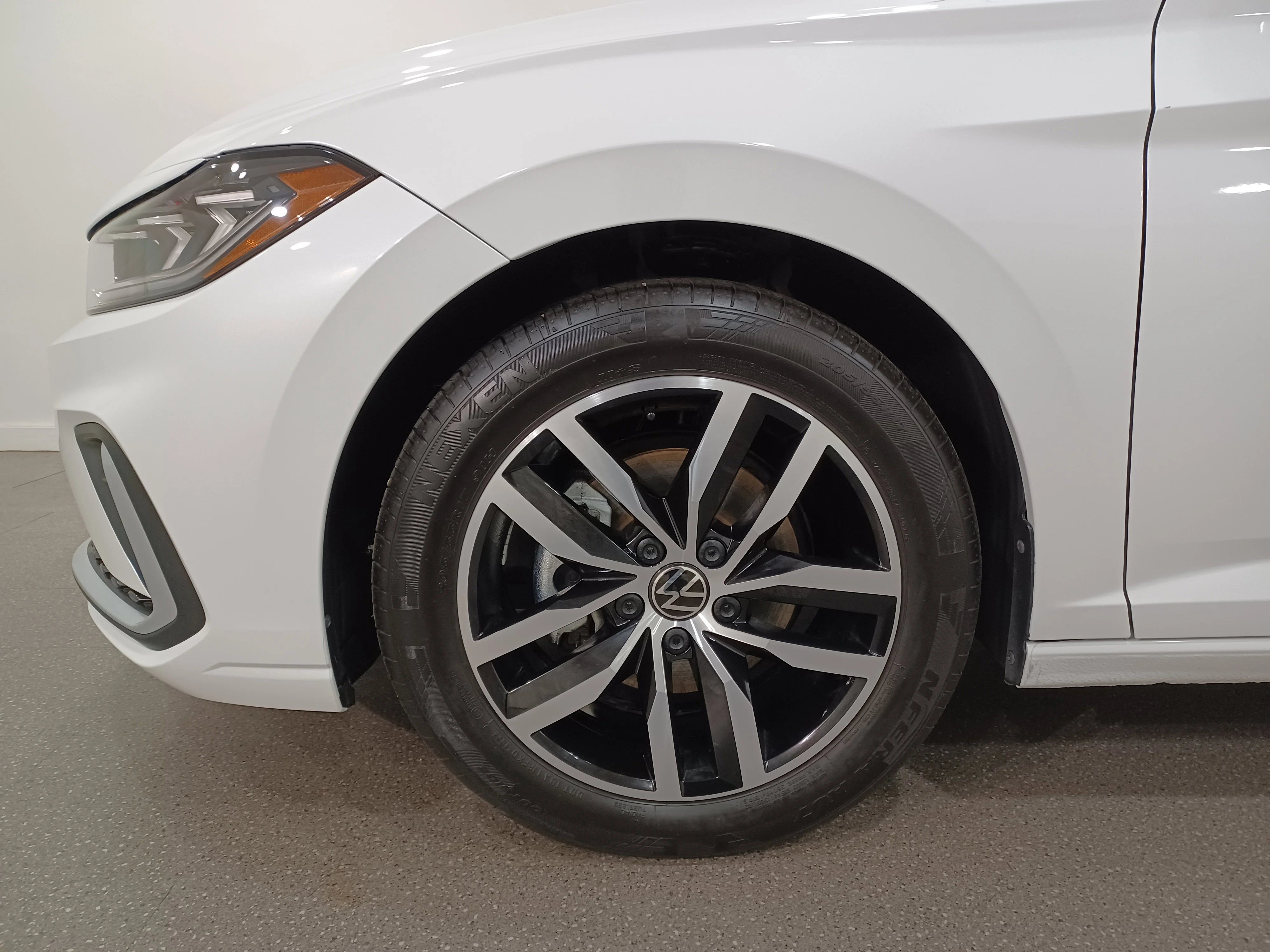 Certified Used 2025 Oryx White Pearl Volkswagen Comfortline*Adapt Cruise | Remote Start | Htd Seats & Wheel | Blind Spot Detect | Lane Keep Assist image 17