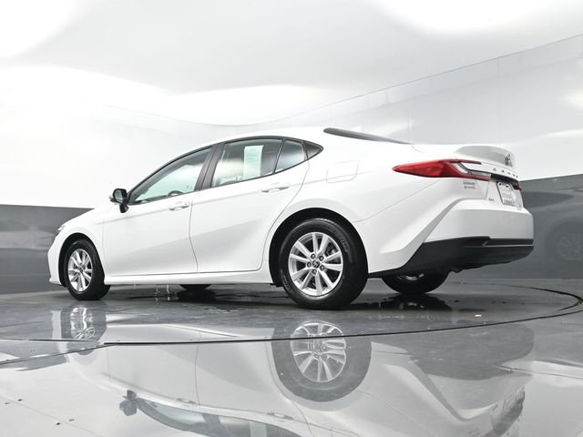 Used 2025 White Toyota LE image 35