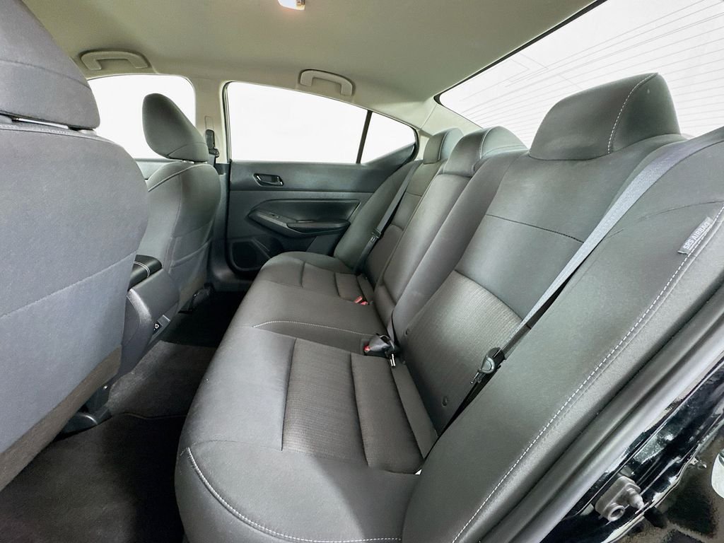 Used 2025 Super Black Clearcoat Nissan 2.5 SV image 28