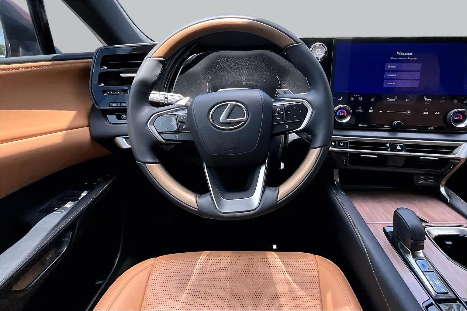 Used 2023 Copper Crest Lexus Premium Plus image 6