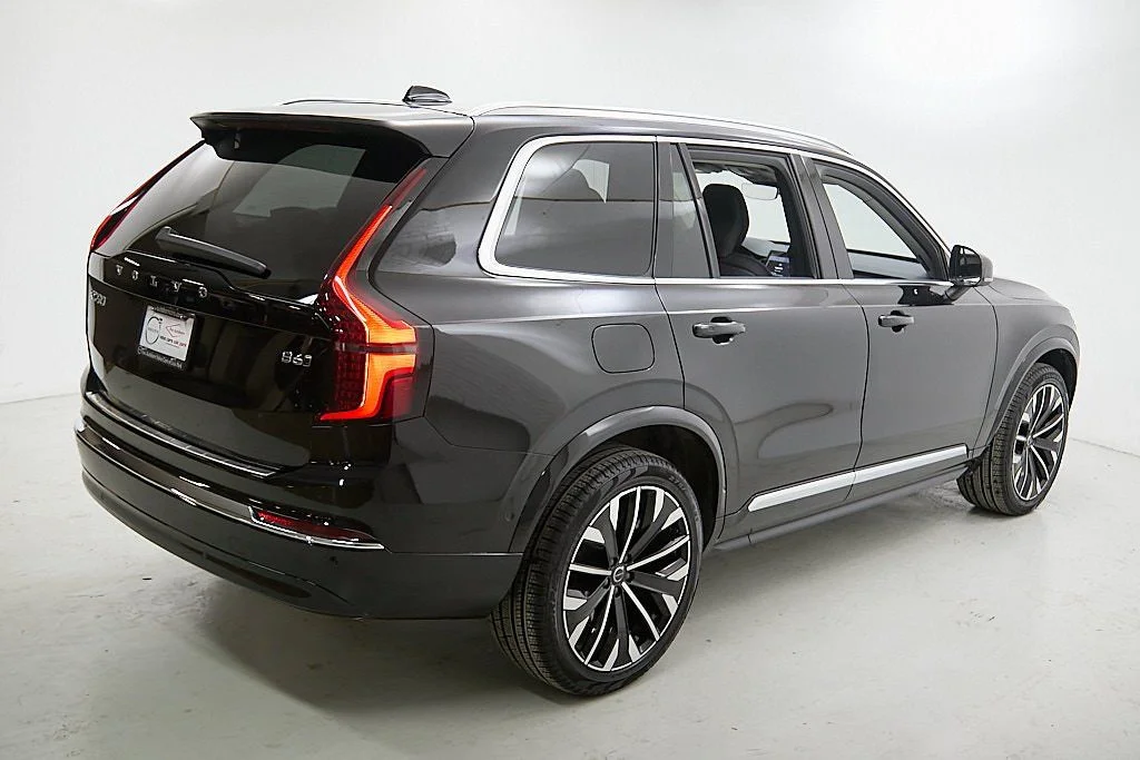 2026 Volvo XC90 Plus - Photo 9